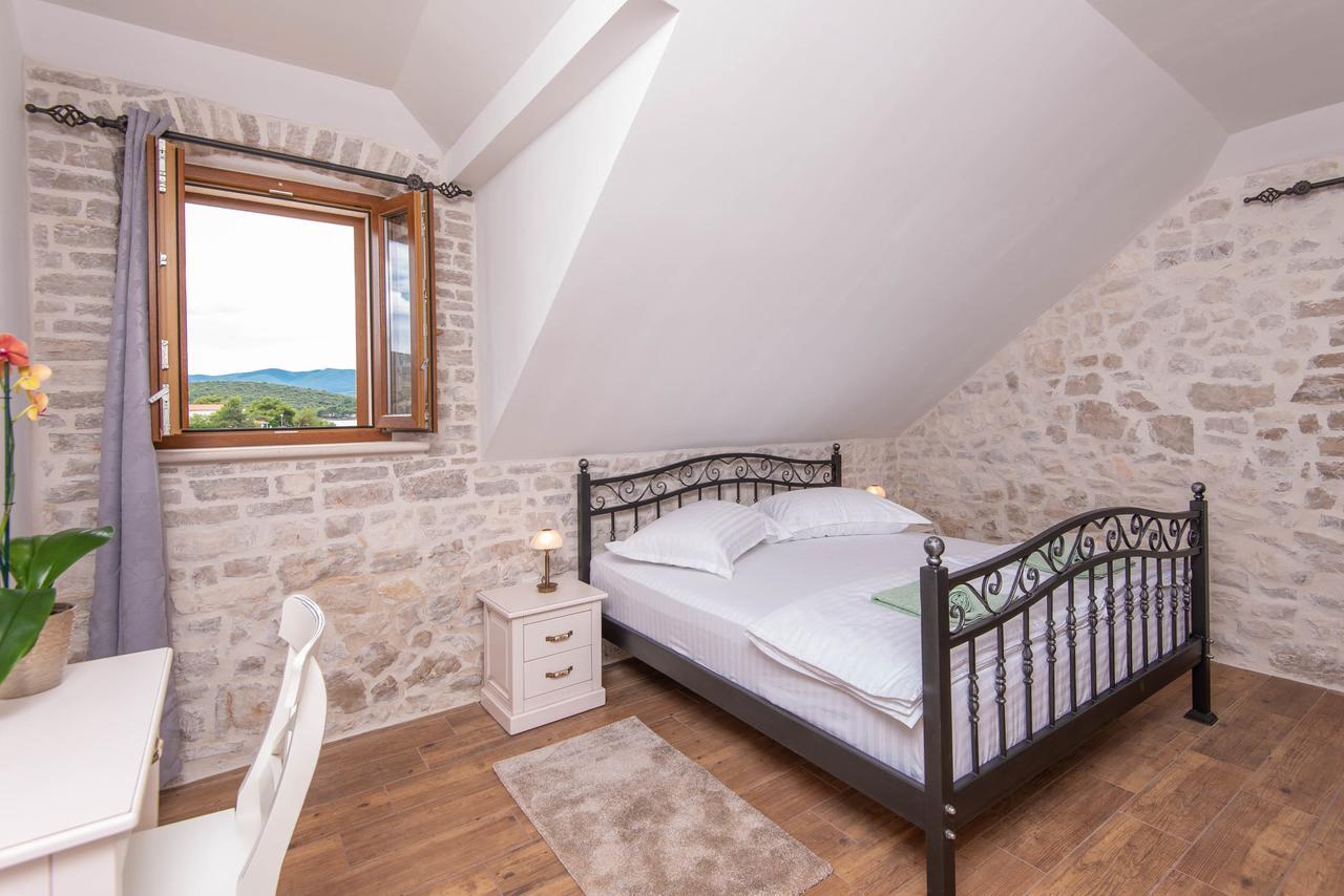Villa Loviste Paradise Buitenkant foto