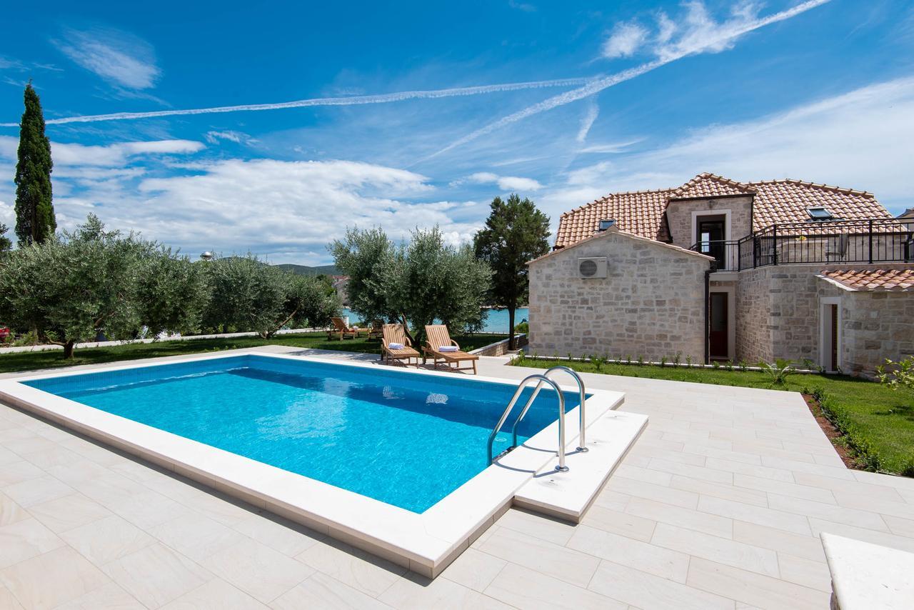 Villa Loviste Paradise Buitenkant foto